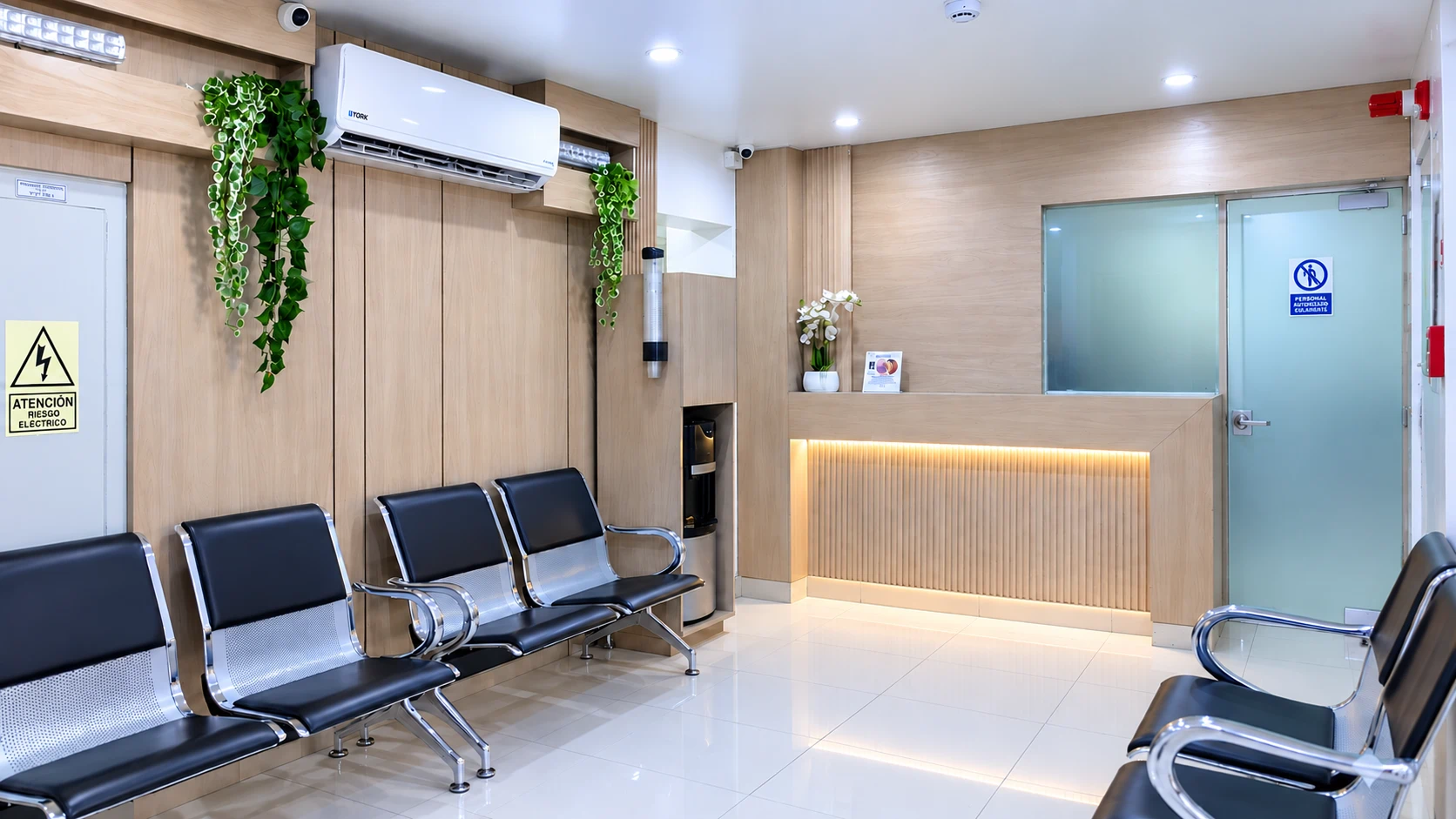 Sala de espera del primer piso